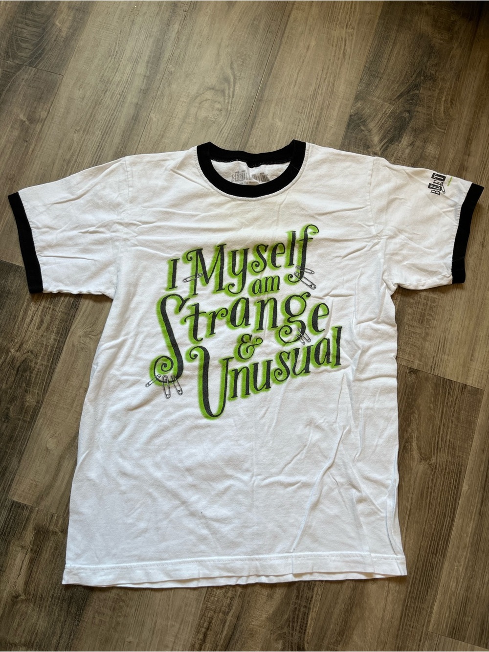 Beetlejuice tshirt size small